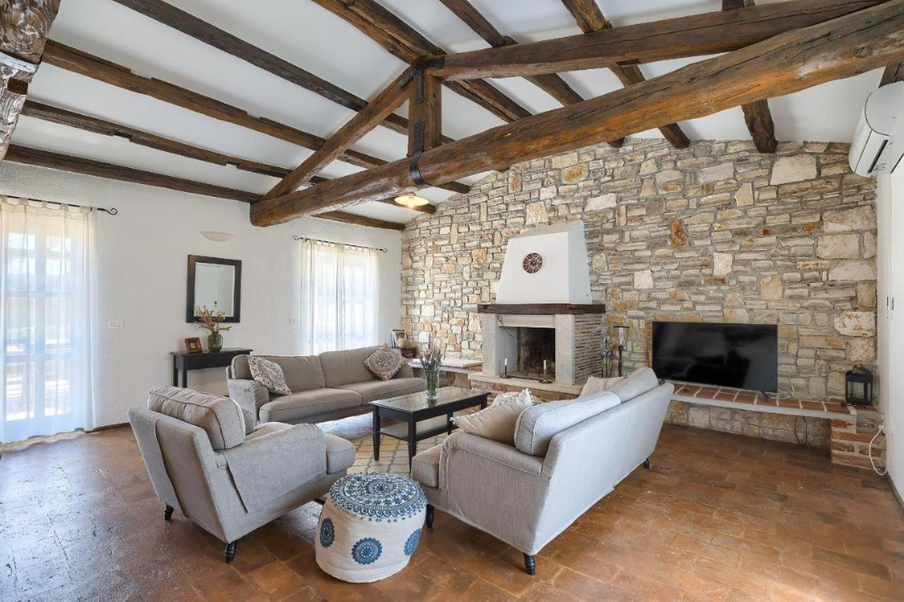 Villa Leopoldo By Istrian Country Houses Barat  エクステリア 写真