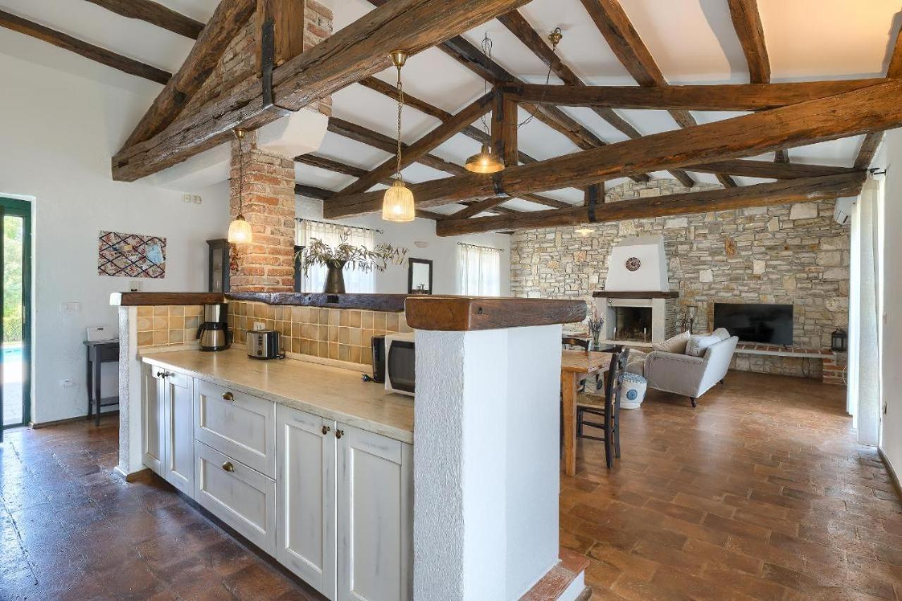 Villa Leopoldo By Istrian Country Houses Barat  エクステリア 写真