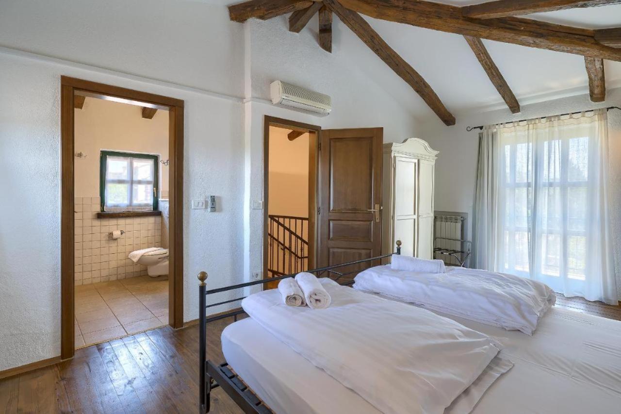 Villa Leopoldo By Istrian Country Houses Barat  エクステリア 写真