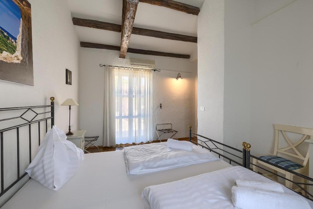 Villa Leopoldo By Istrian Country Houses Barat  エクステリア 写真
